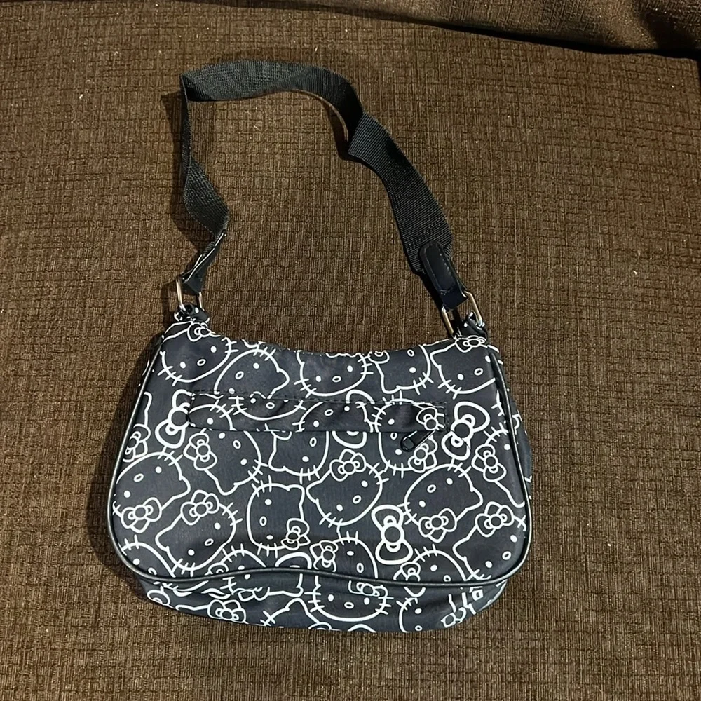 Sanrio Black and White Hello Kitty Mini Shoulder Bag - Picture 4 of 4